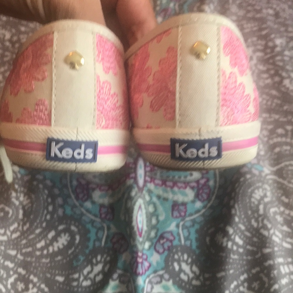 Shoes - Picture 4 of 5